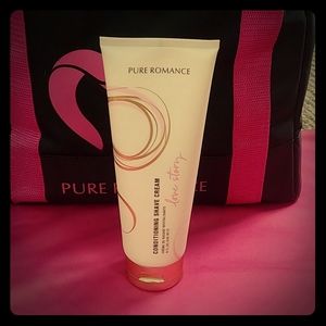 Love story conditoning shave cream